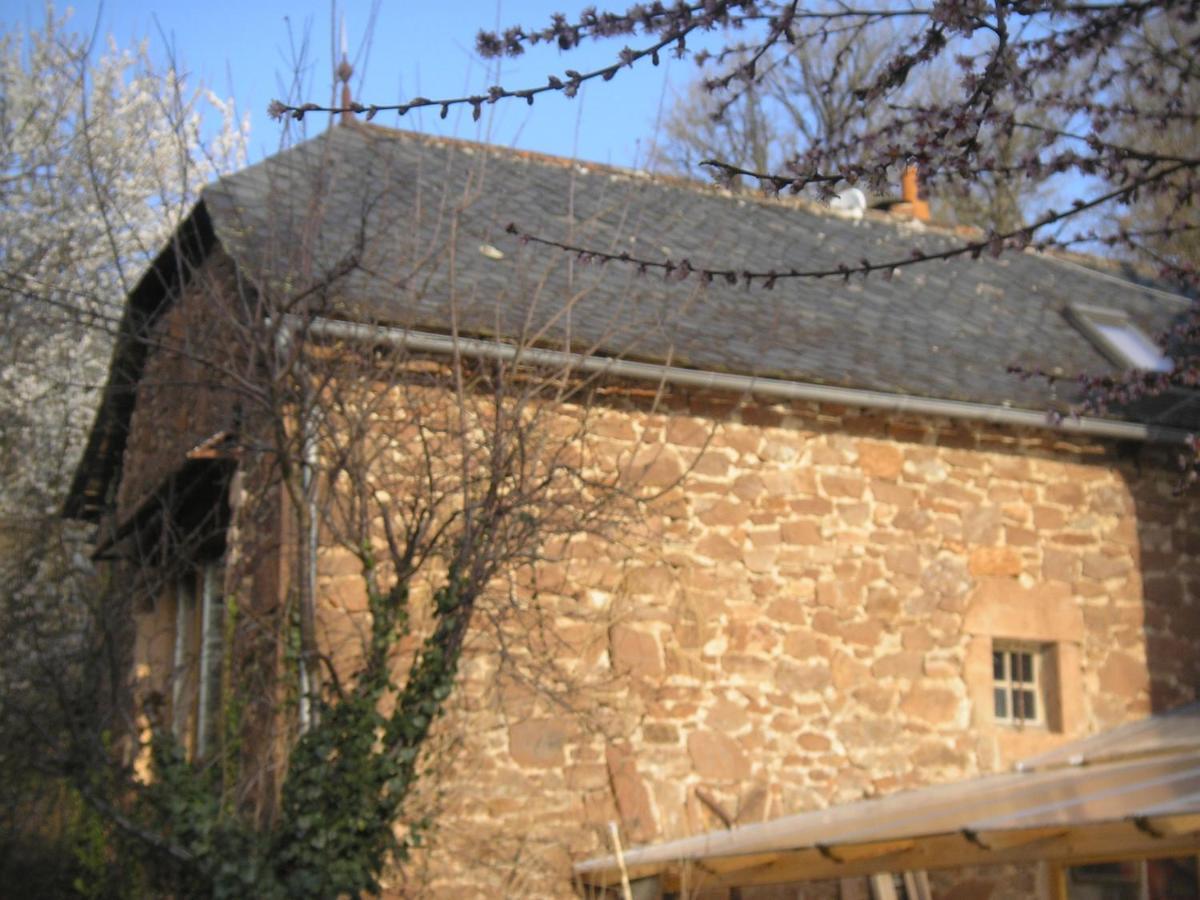 Grange Renovee En Pleine Nature Valady Exterior photo